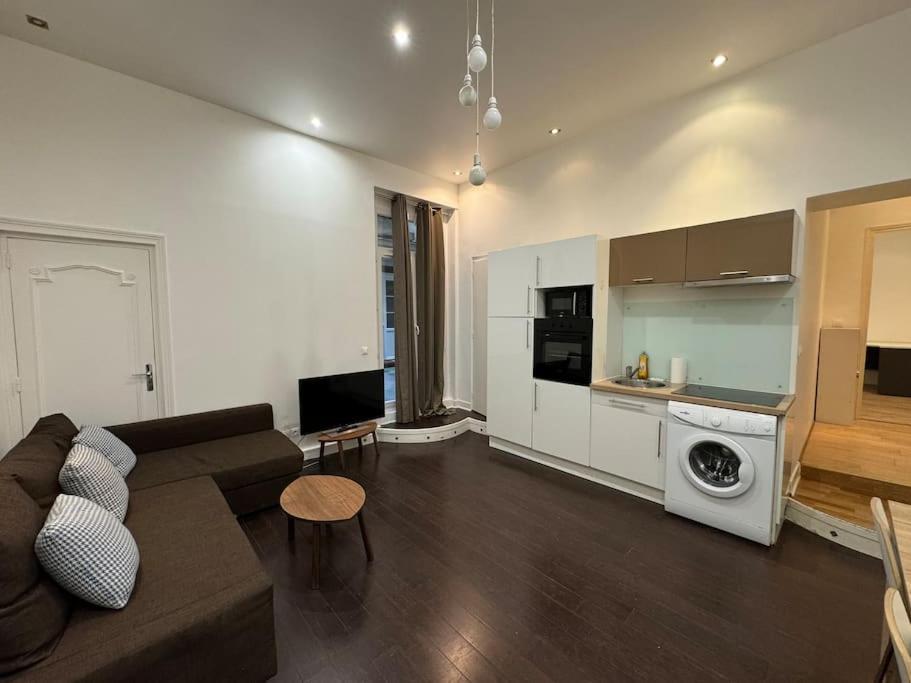 Apartment Awesome 2br 5 Min To Arc De Triomphe