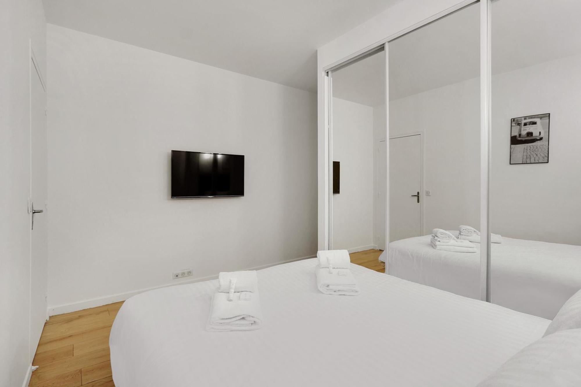 Apartment Pick A Flat's In Saint Germain - Rue Vaneau Paris