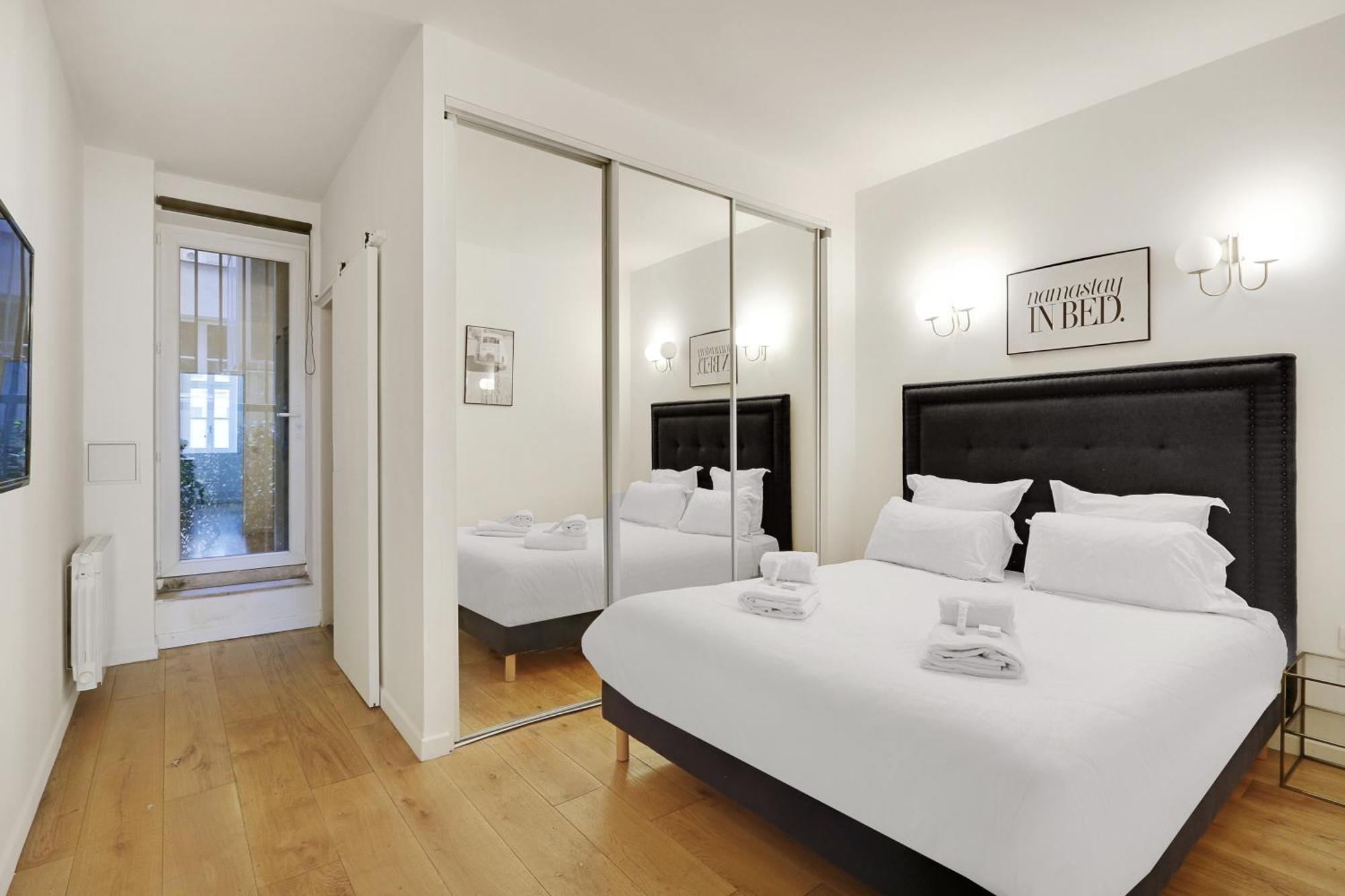Pick A Flat's In Saint Germain - Rue Vaneau Paris
