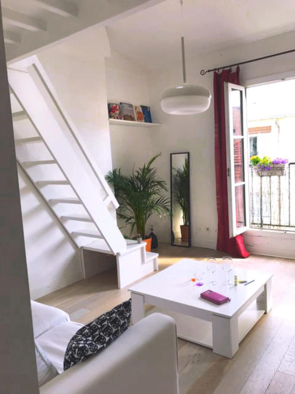 Warm Bright In 14th District Appartement *