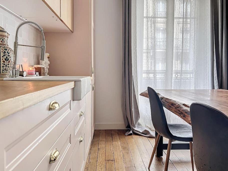 Cute Montmartre Apartment Paris