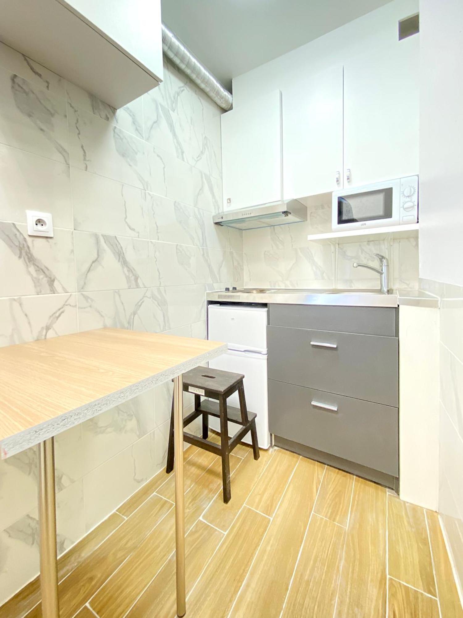 Cosy And Lovely Flat Close To Eiffel Tower Apartment