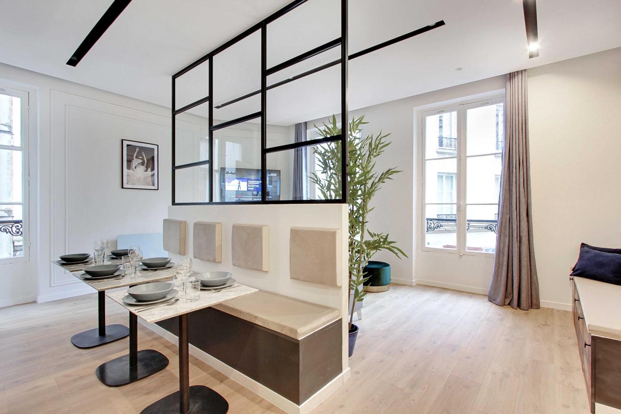Luxury In The Heart Of Paris- 2br-6p - Bourse Paris