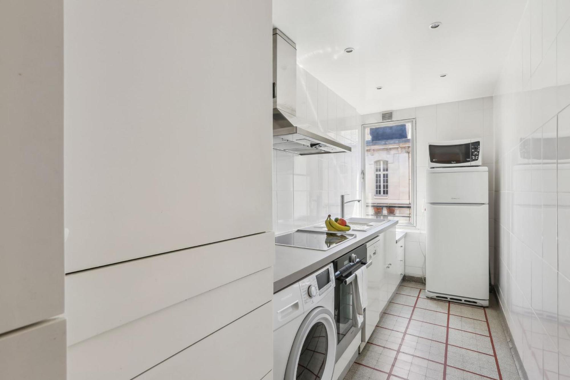Trocadero & Arc De Triomphe With Balcony - Cityapartmentstay *