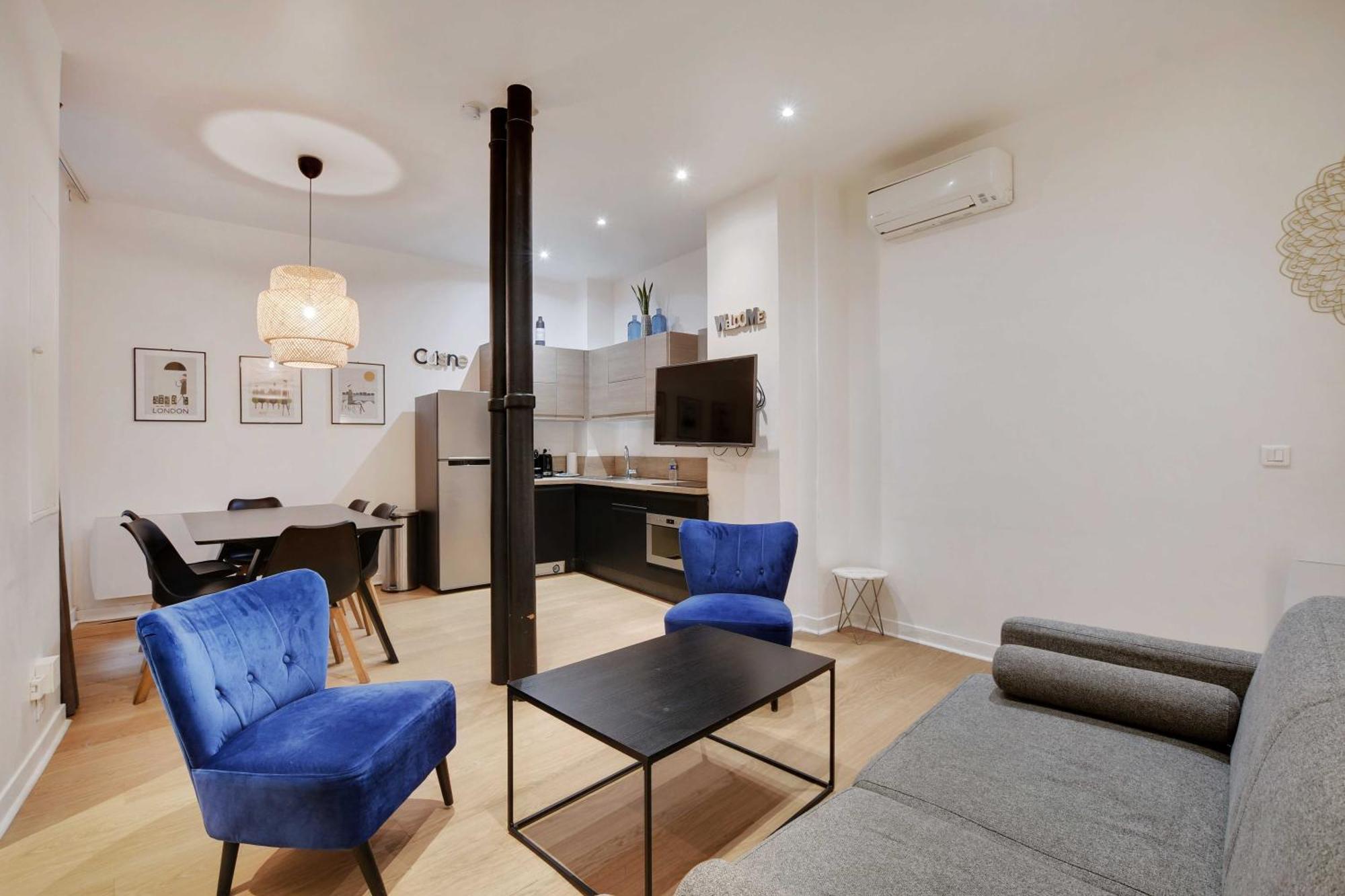 Cosy Center Of