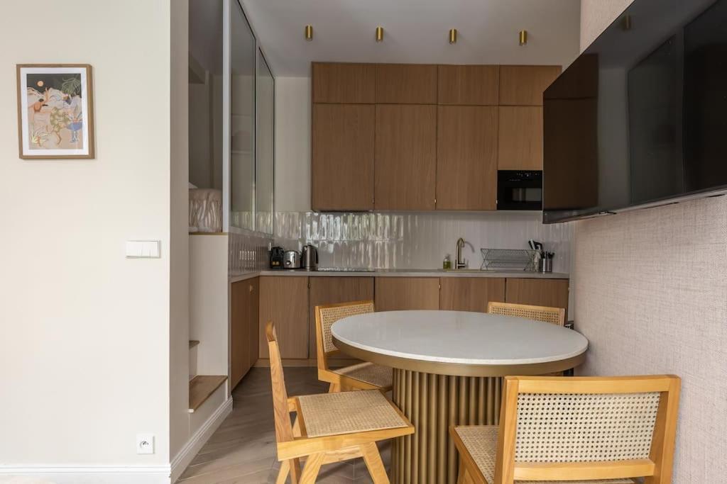 Elegant 4-star In - *