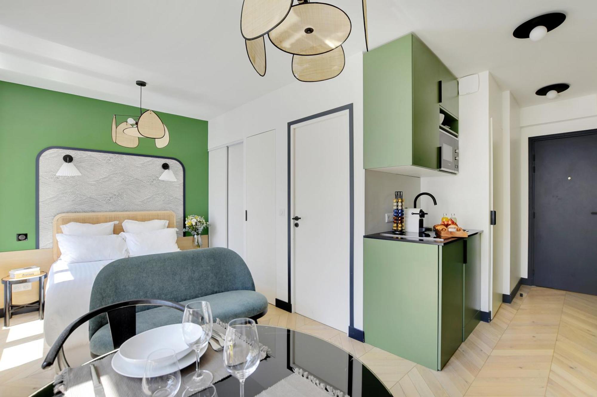 Sereners - Charming Serviced - Bastille Appartement *