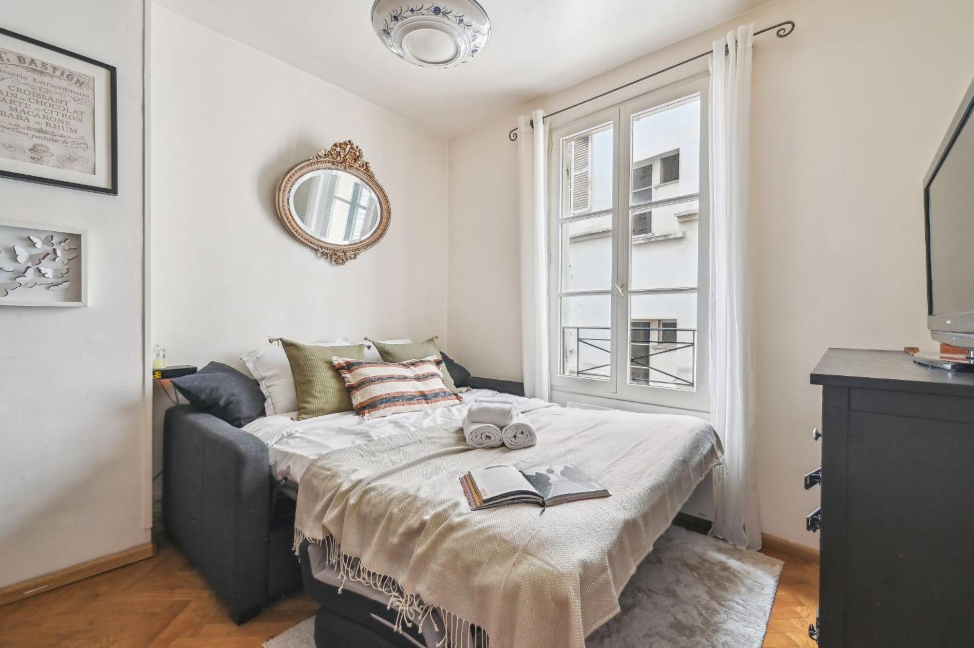 Eiffel Tower & Des Invalides - 1br - Cityapartmentstay Paris