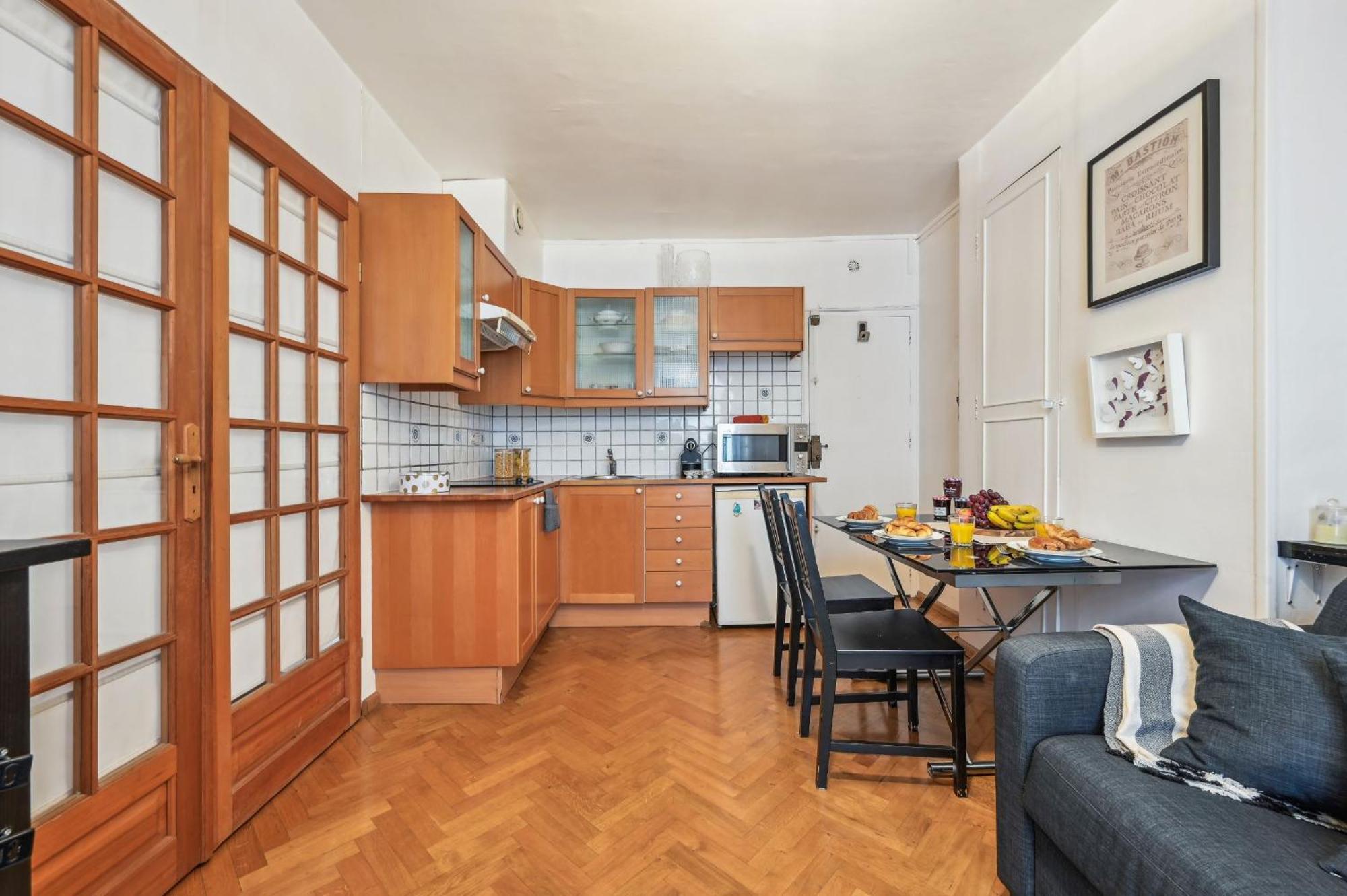 Eiffel Tower & Des Invalides - 1br - Cityapartmentstay Apartment