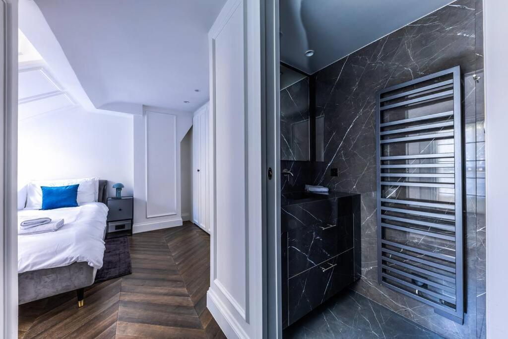 Apartment Elysees Gem 2-bedroom