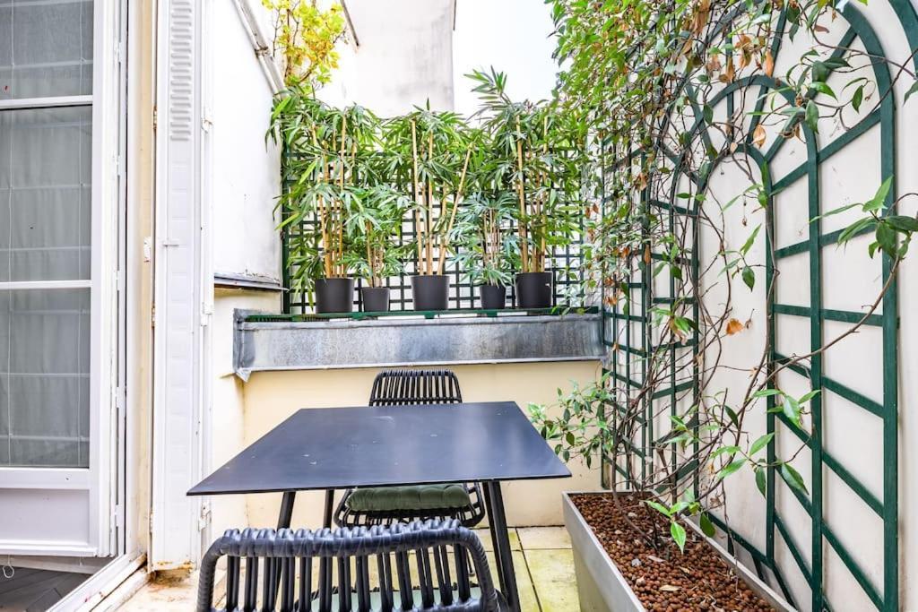Elysees Gem 2-bedroom Apartment Paris