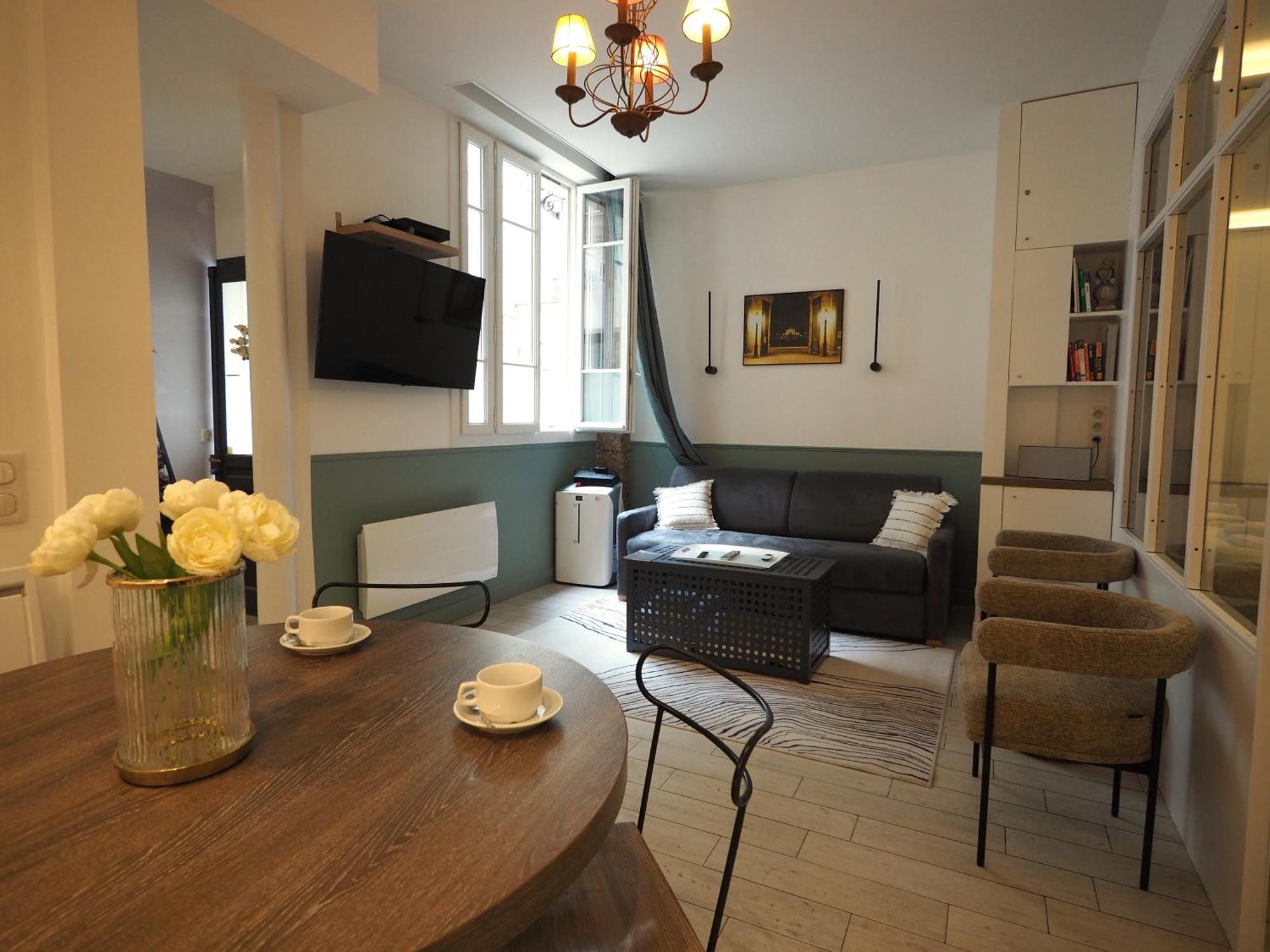 Saint Germain Elegant Chicsuites Paris