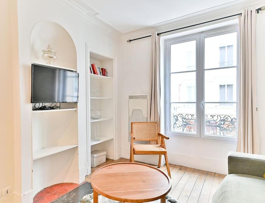 Chic #eiffeltower #champdemars -v Appartement *