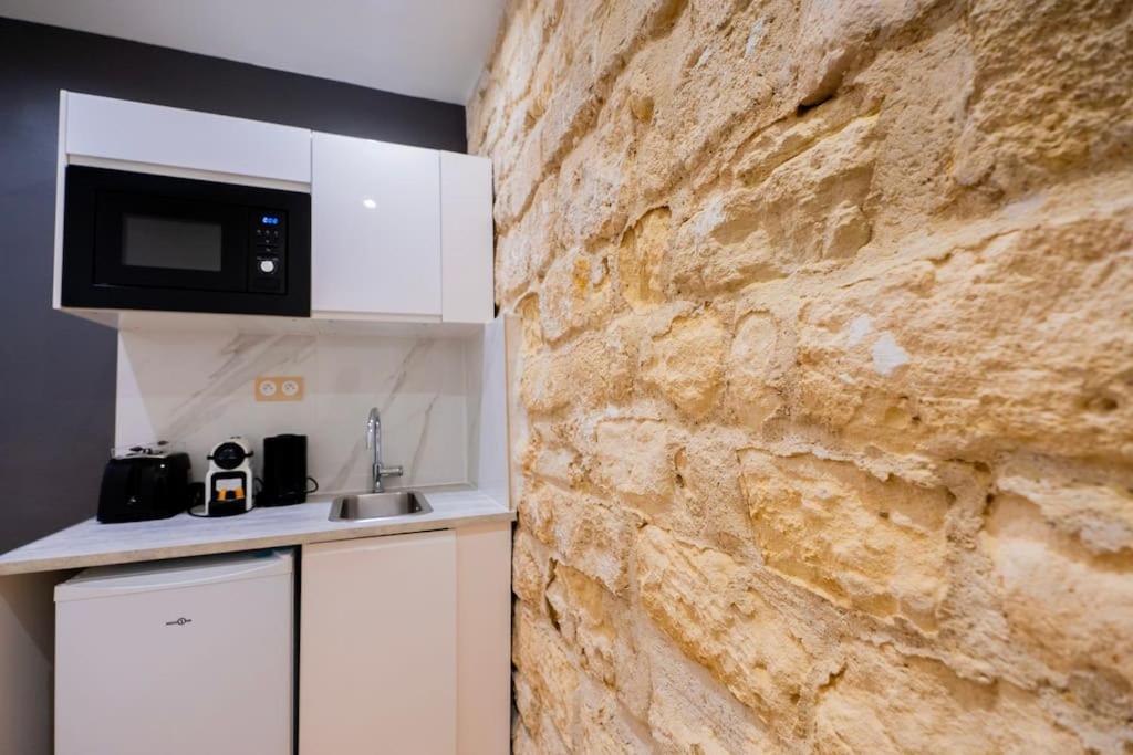 Luxurious With Stylish Design And Comfort - 105 Paris