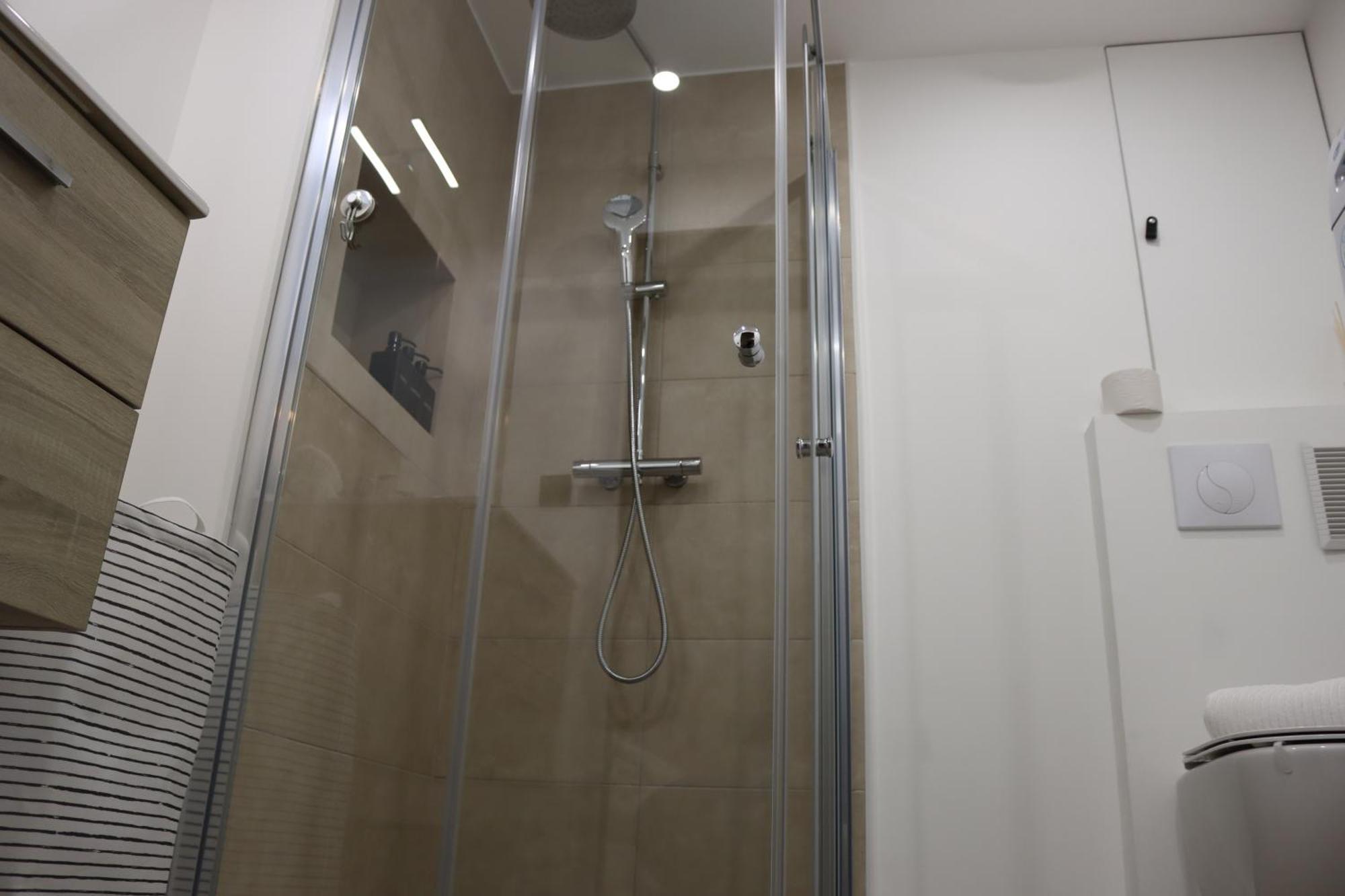 Bargue Apartment *