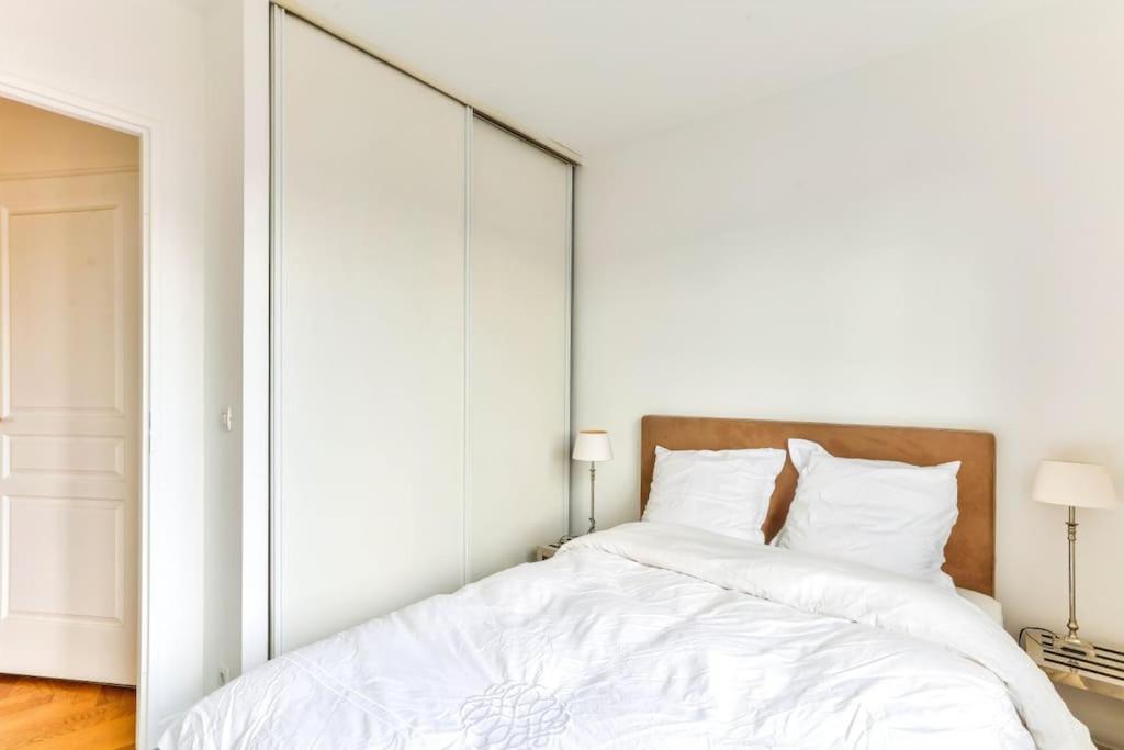 Apartment Superbe T2 Avec Balcon Vue Sur La Tour Eiffel