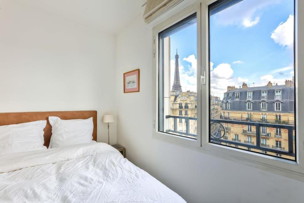 Superbe T2 Avec Balcon Vue Sur La Tour Eiffel Apartment