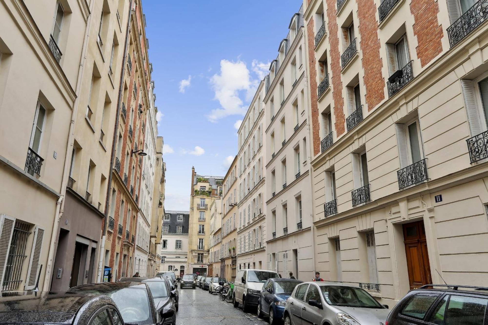 Les Invalides & Eiffel Tower - 1br - Cityapartmentstay Apartment *