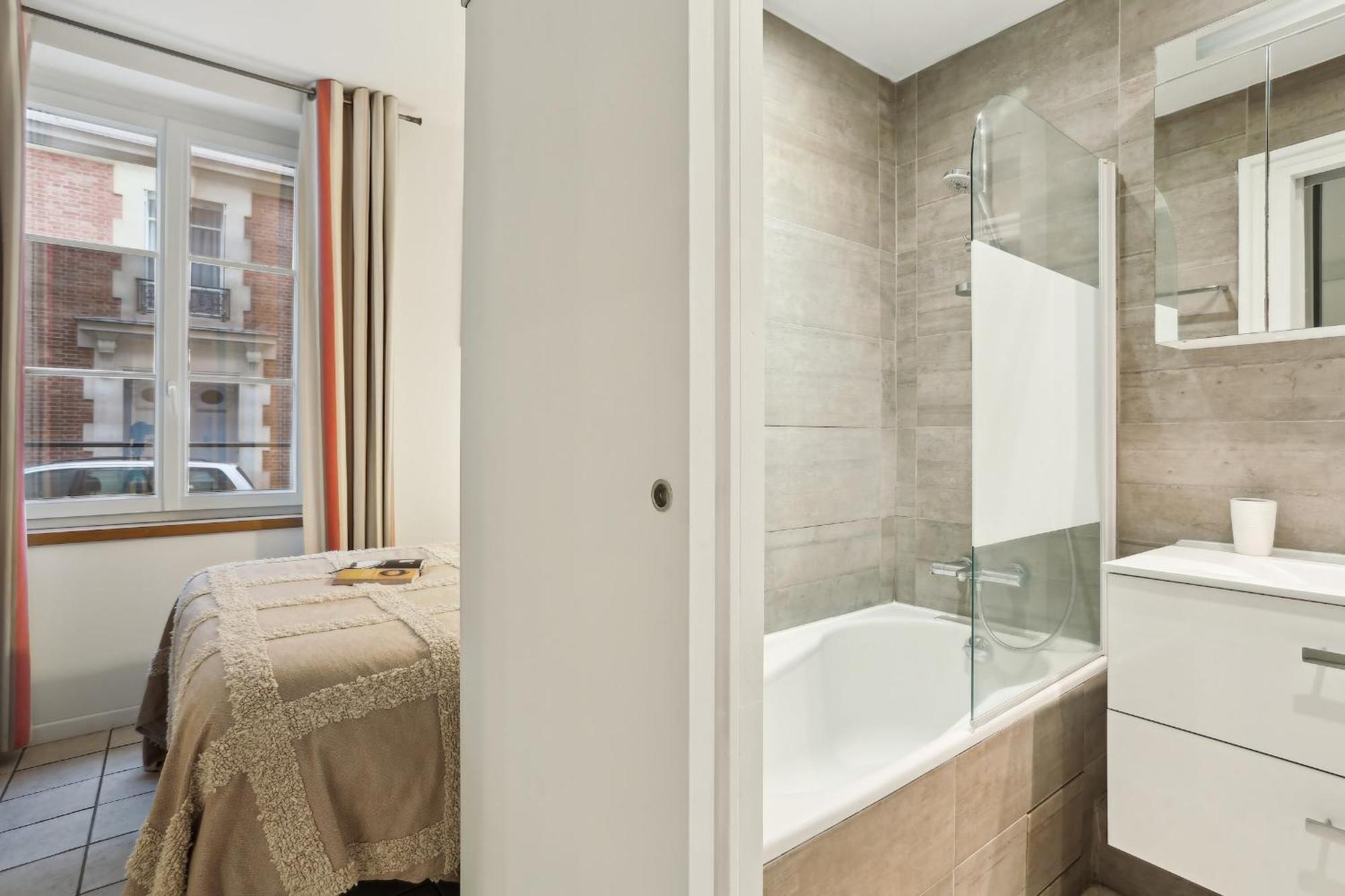 Les Invalides & Eiffel Tower - 1br - Cityapartmentstay *