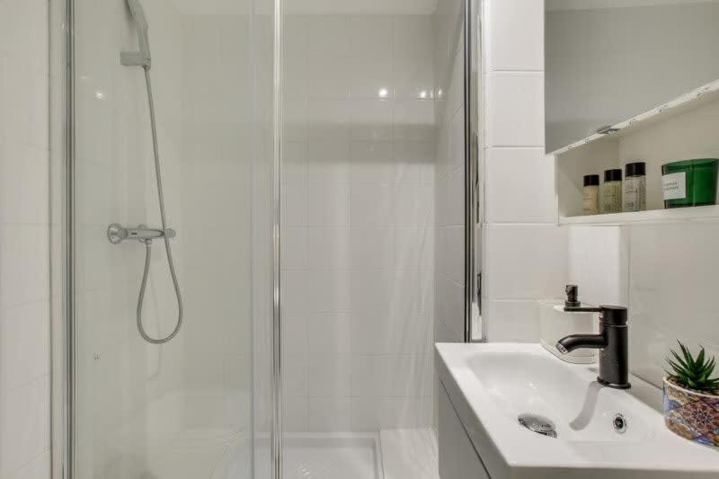 Apartment Modern French Studio Charm In The City *