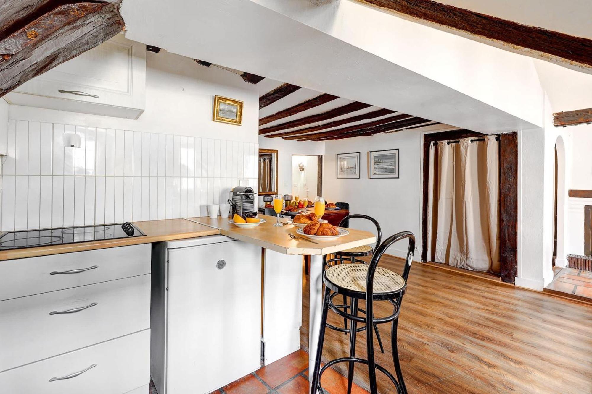 Ile Saint-louis - 2br - Cityapartmentstay Apartamento Paris