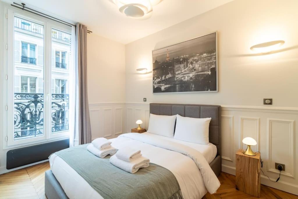 4pers # 1 Bedroom # Ternes # 17 Apartment *