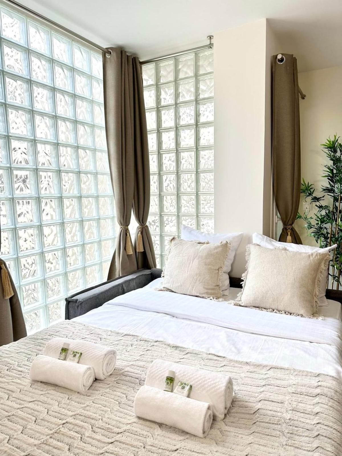 1575c Family La Apartment Paris