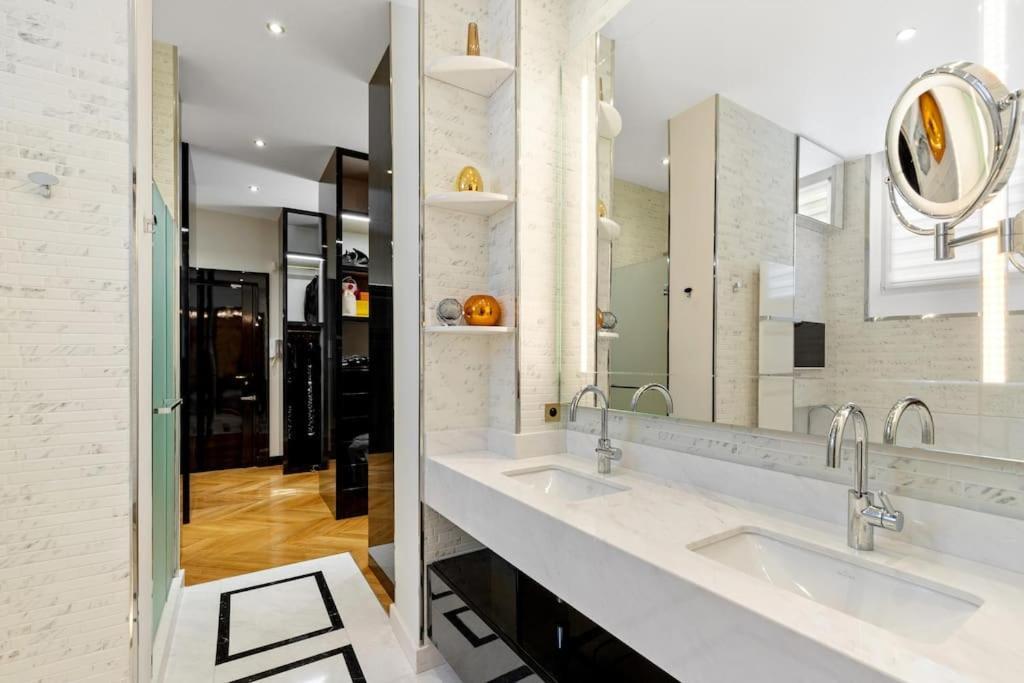 Magnifique A Arc De Triomphe 264 M2 Apartment