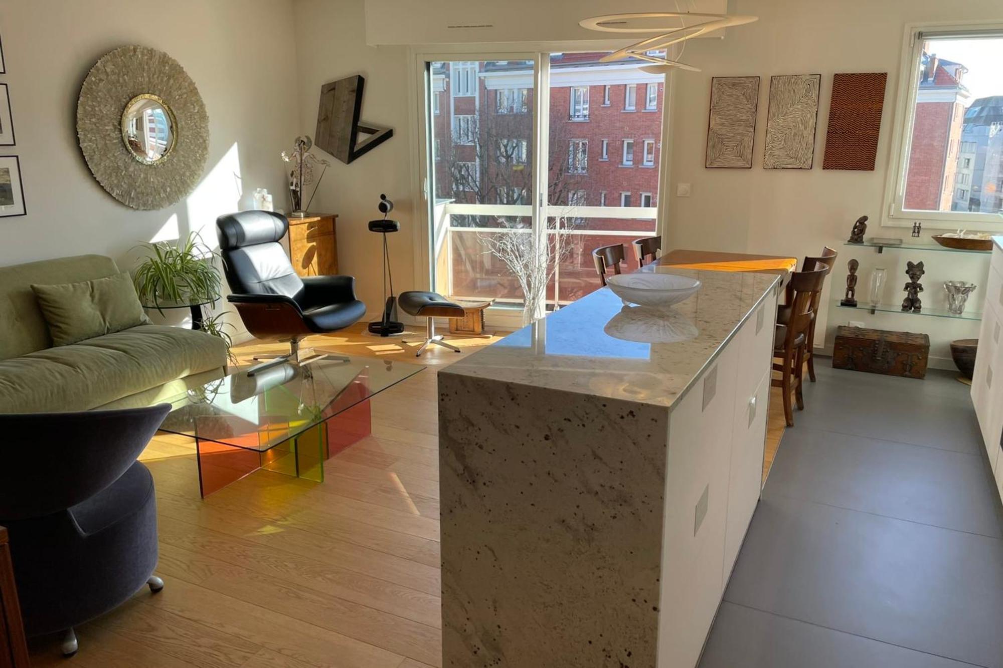 Apartment For 2 With Balcony In