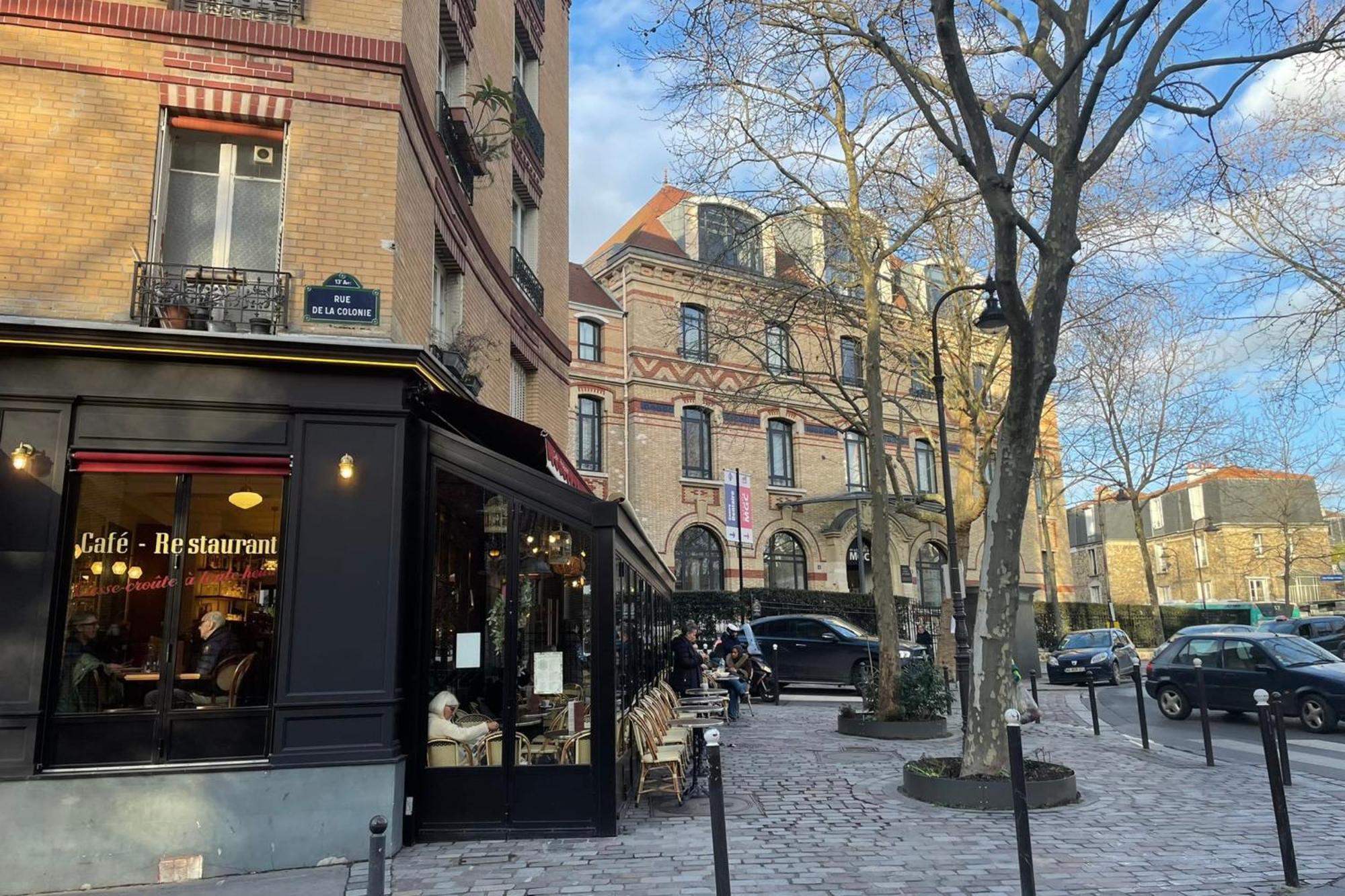Apartment For 2 With Balcony In Paris