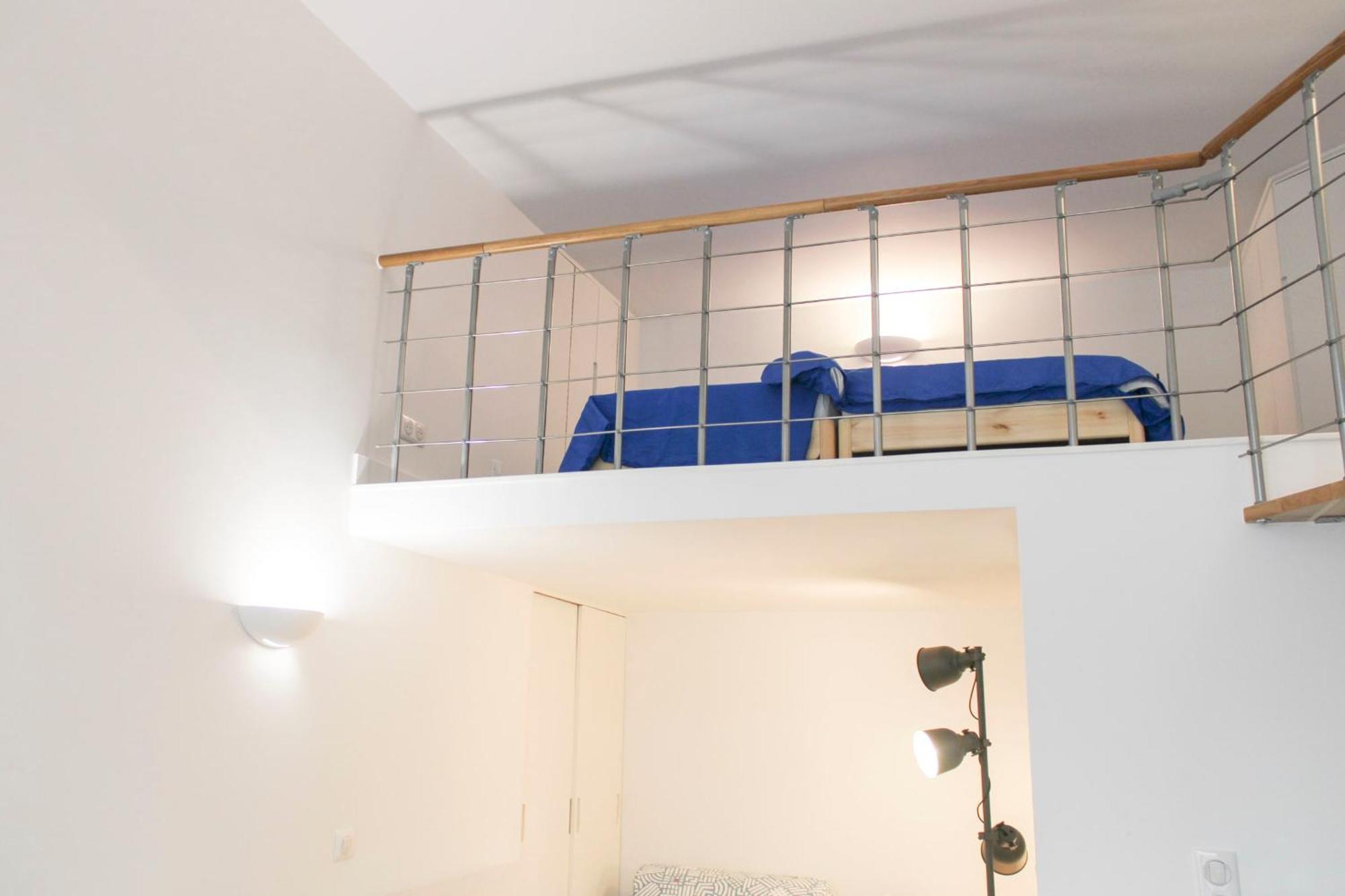 Apartment Charming Near Buttes-chaumont Paris