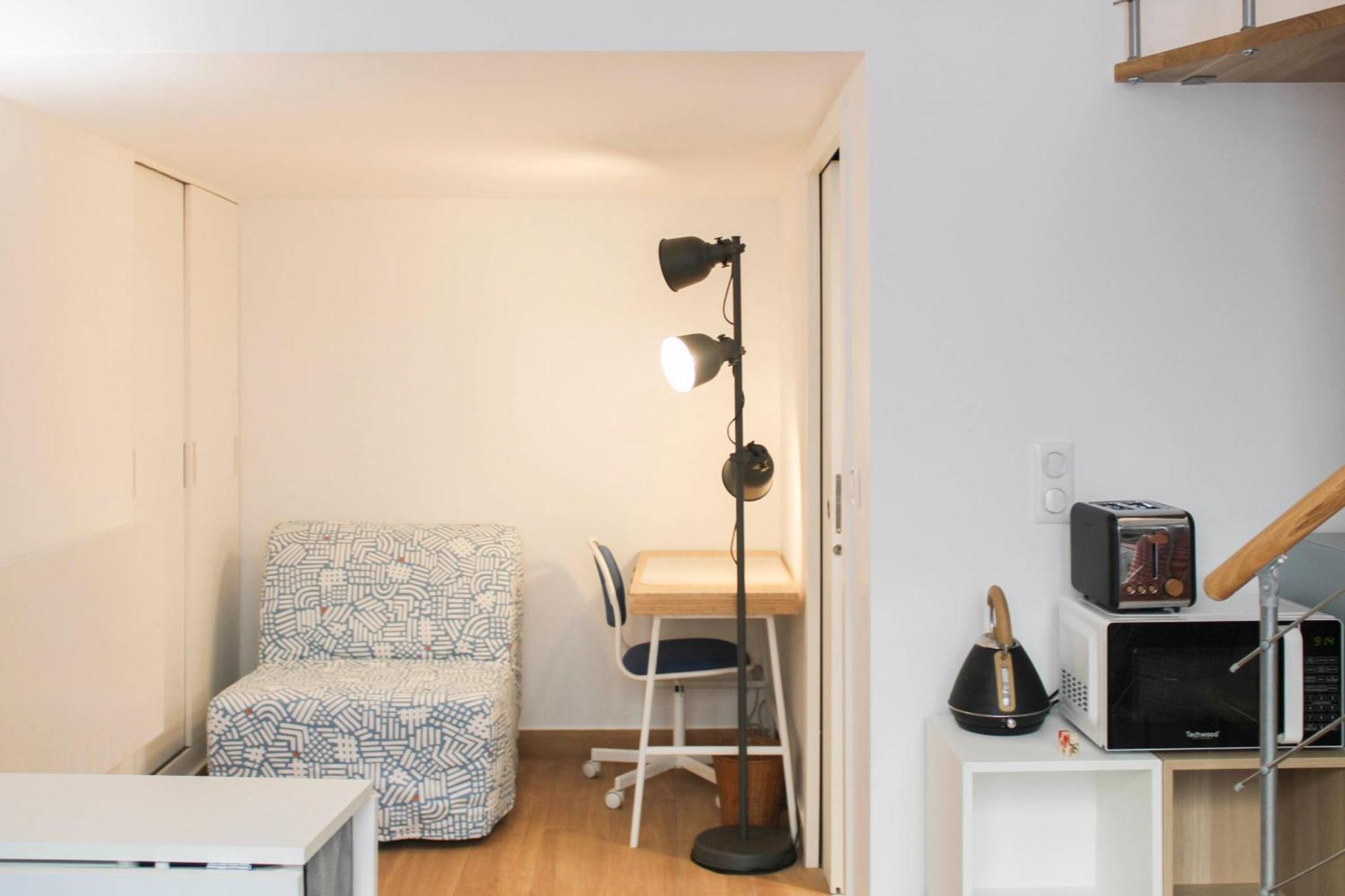 Apartment Charming Near Buttes-chaumont Paris