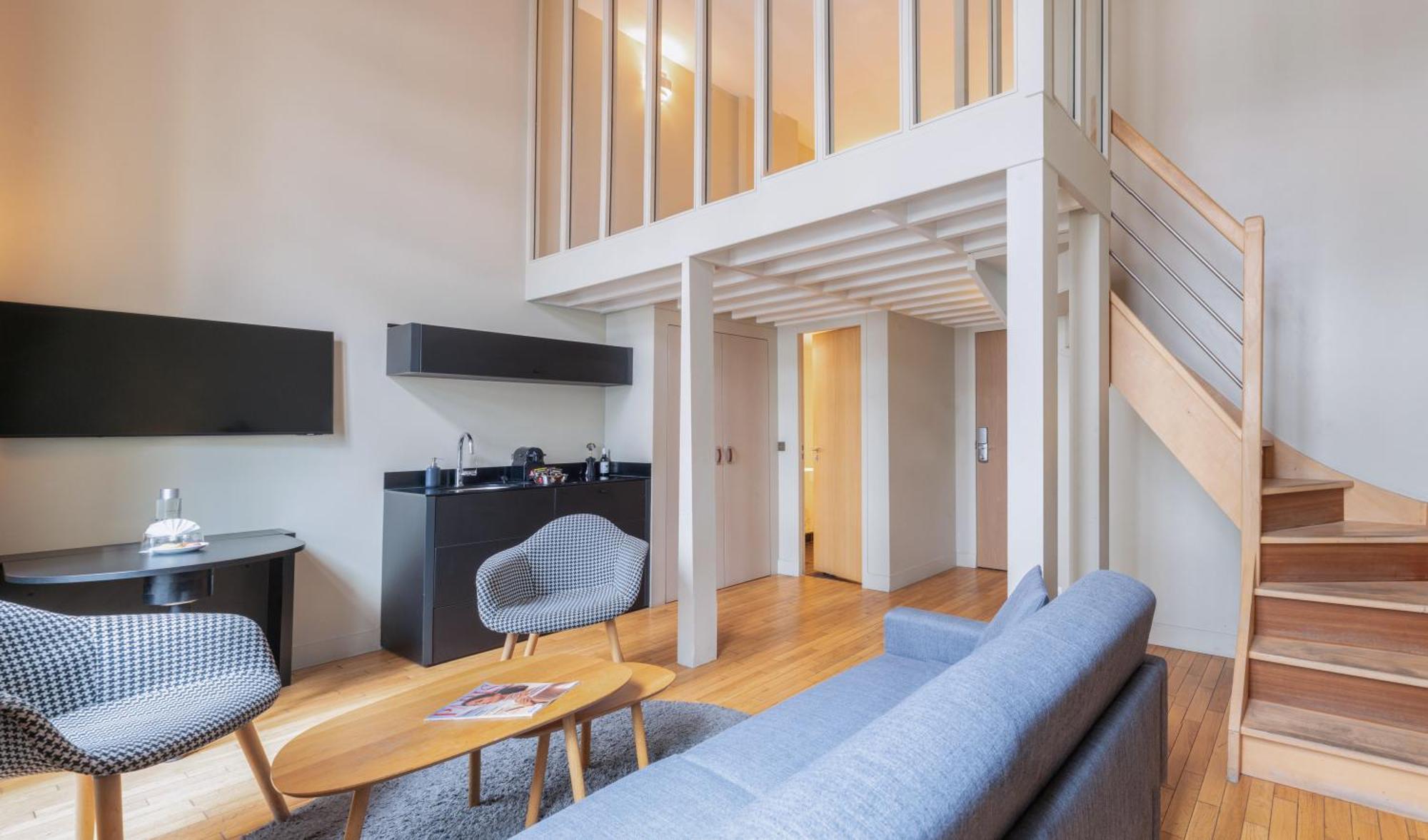 Helzear Etoile Paris