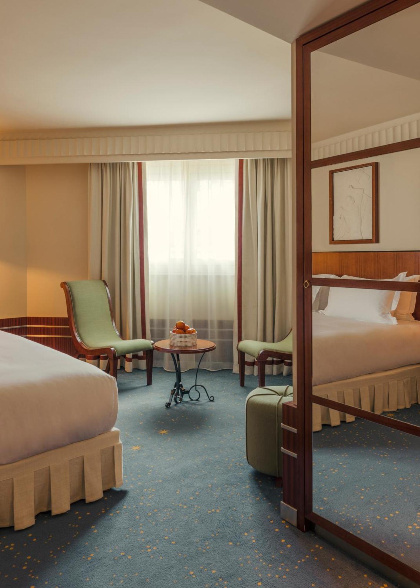 Des Grands Voyageurs Hotel 4*