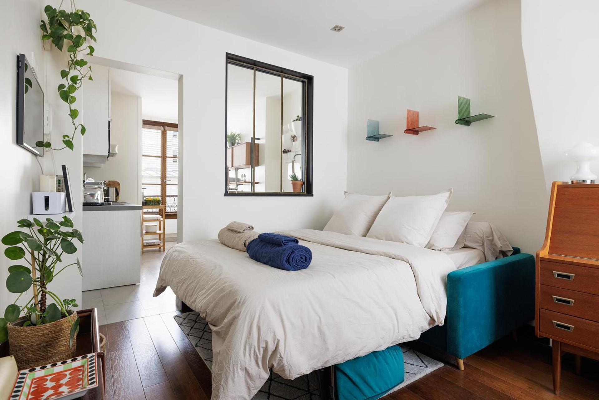 Lucky - Amelie & Eiffel - Tax Returned Apartment