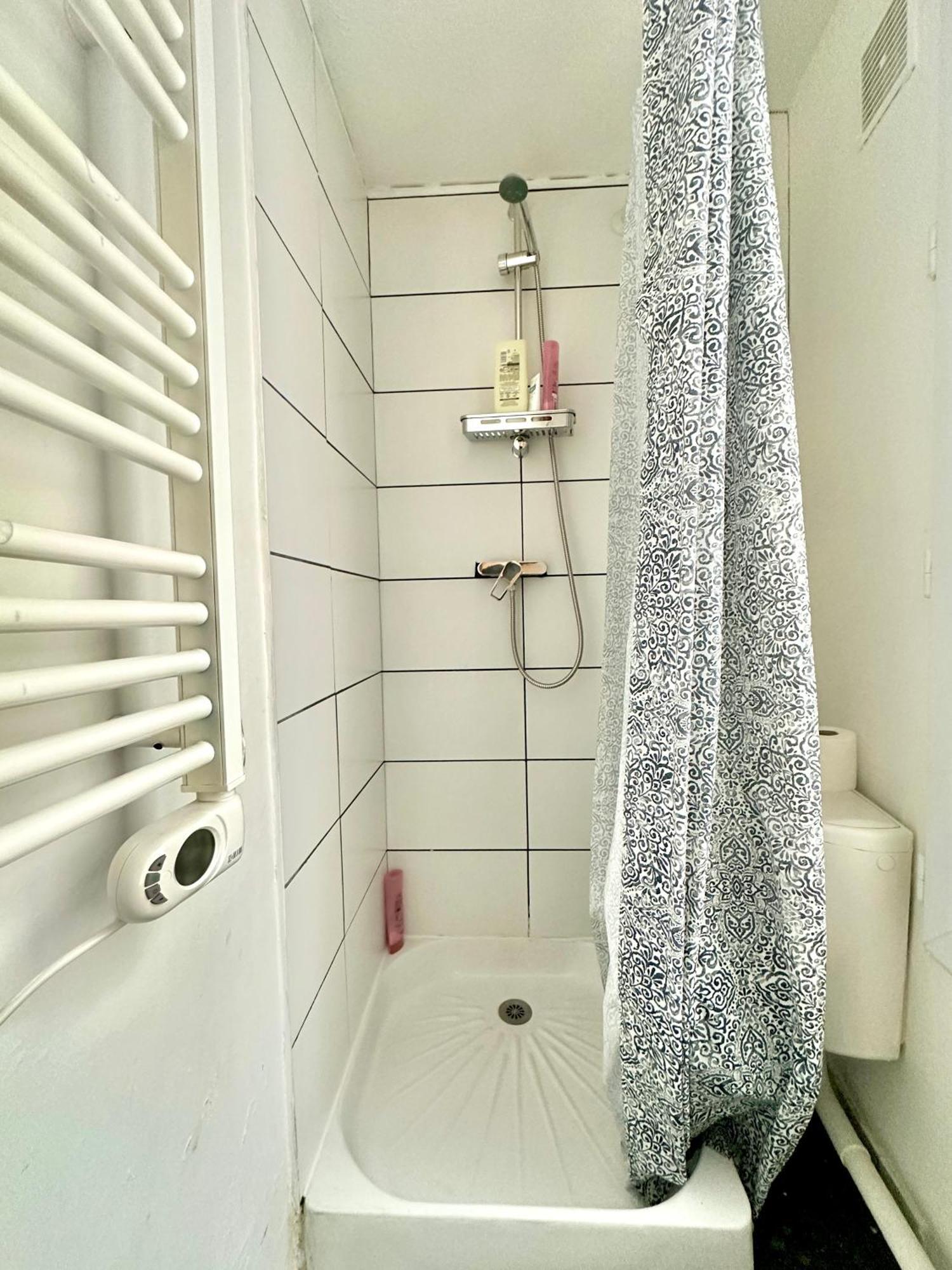 Comfortable Near Marais Aboukir Apartment *