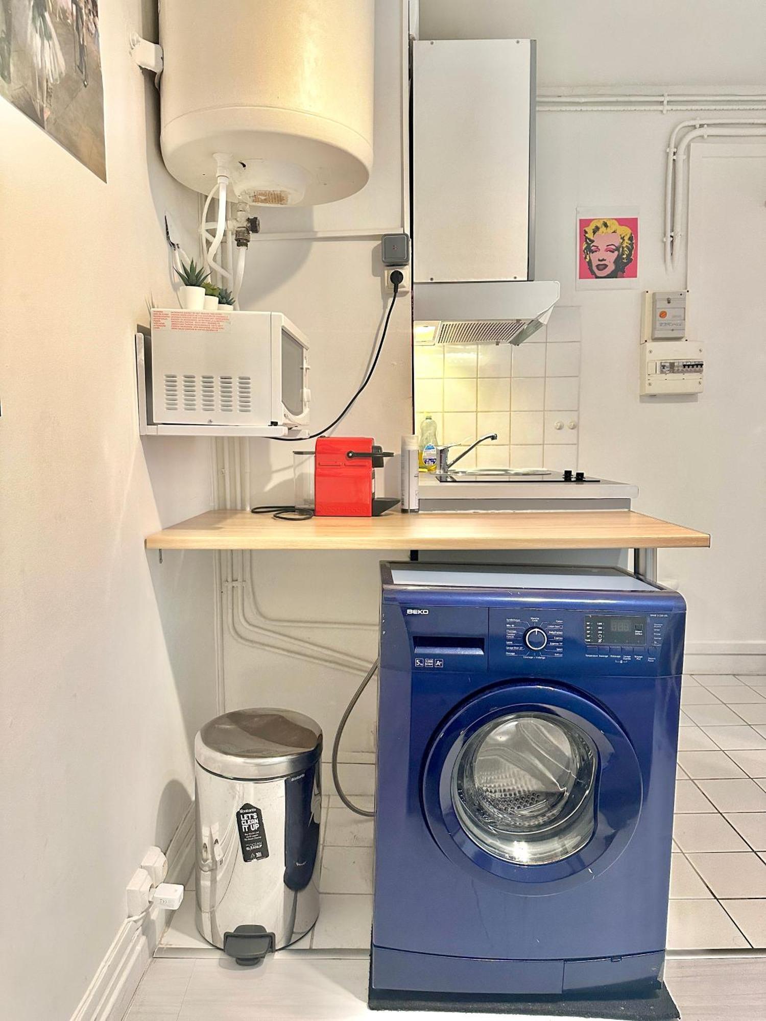 Comfortable Near Marais Aboukir