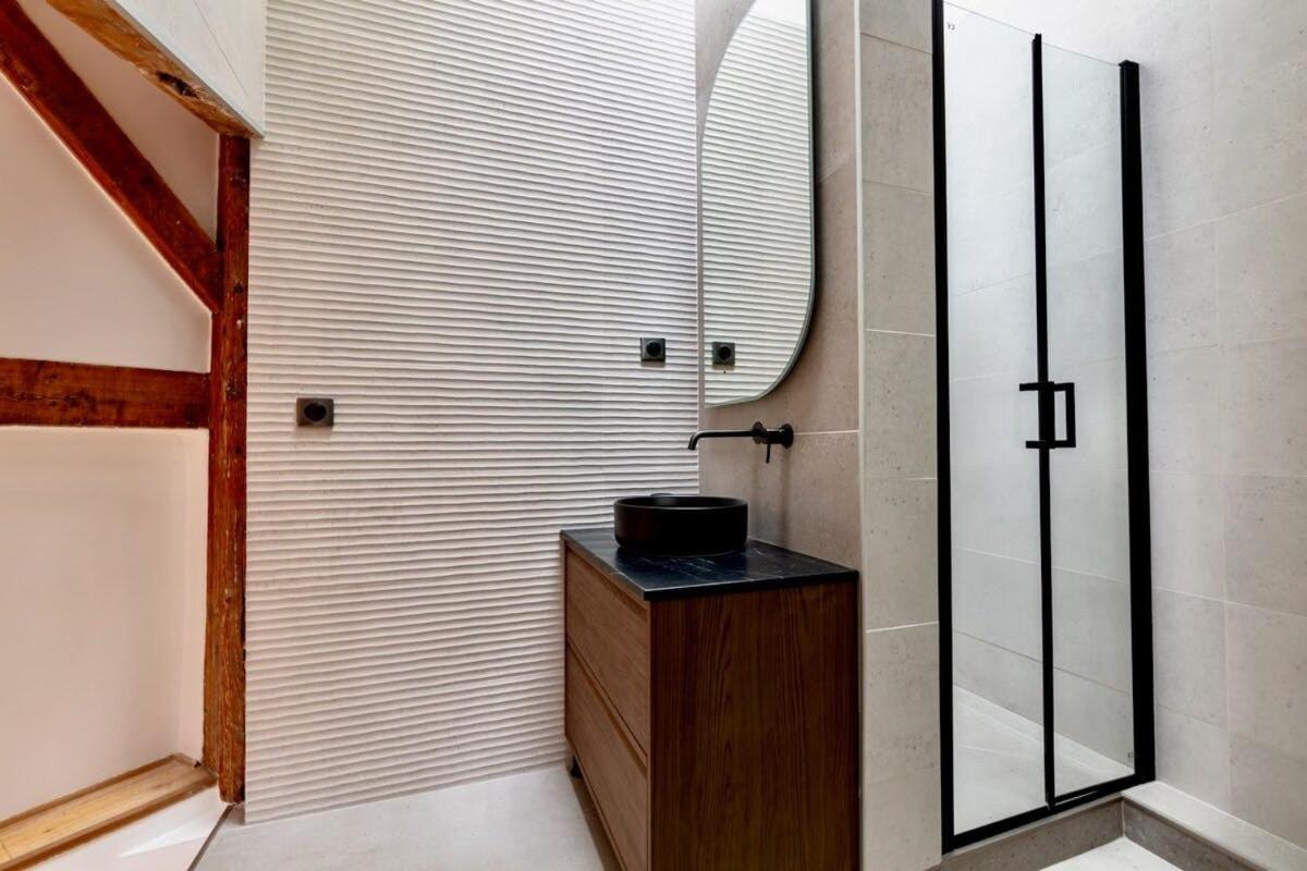 8 - Opera - Rue Constantinople - Duplex 8 Pieces Apartment