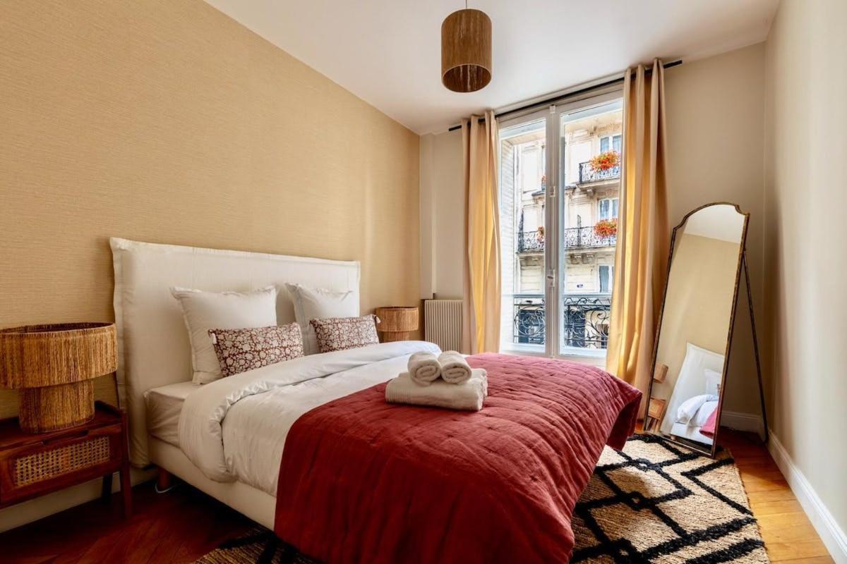 8 - Opera - Rue Constantinople - Duplex 8 Pieces * Paris