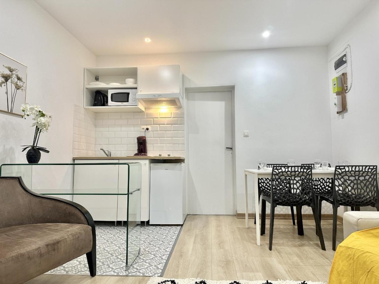 Modern Comfort In 15th District In Lakanal Appartement