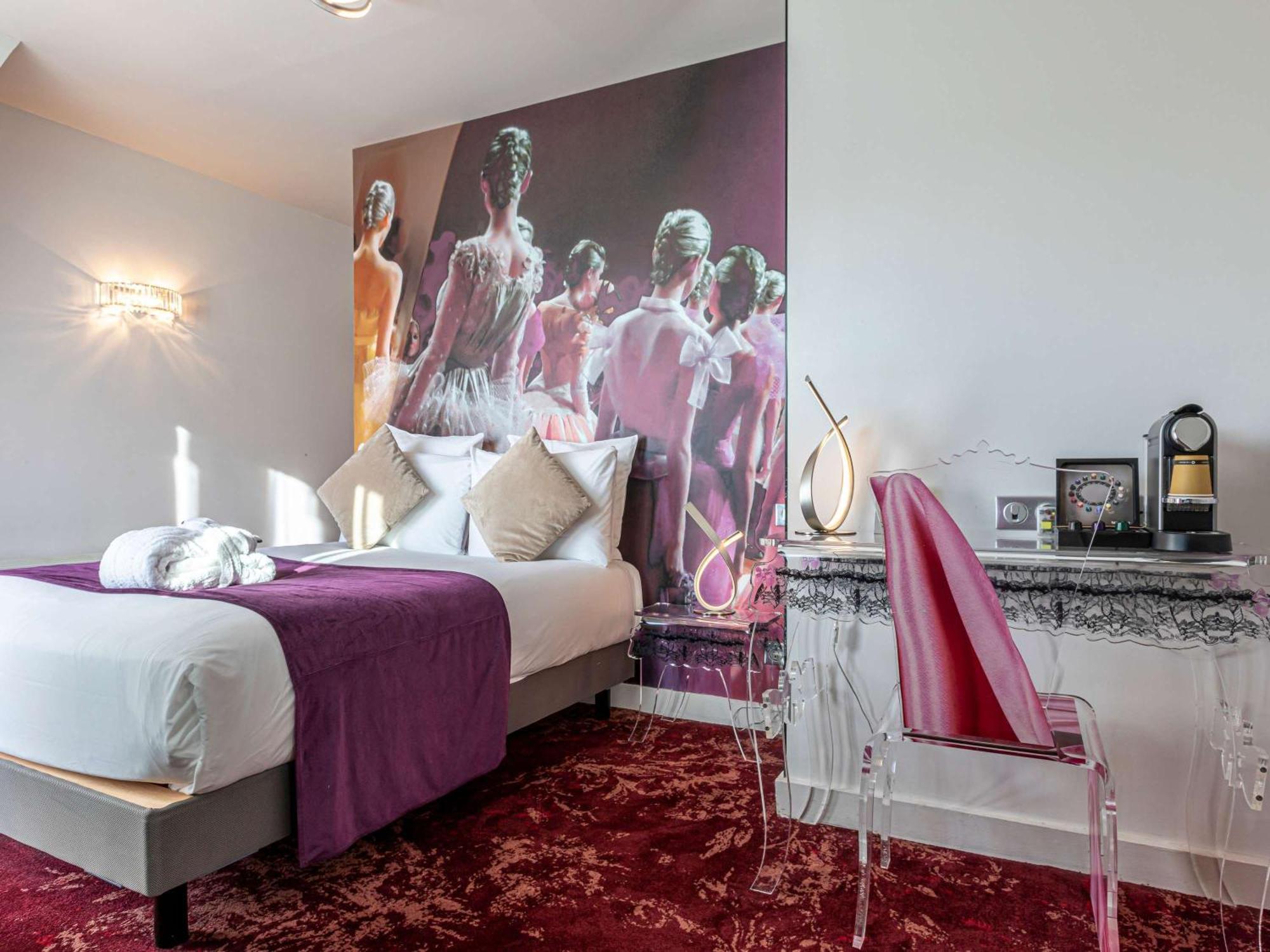 Mercure Place D'italie 4*