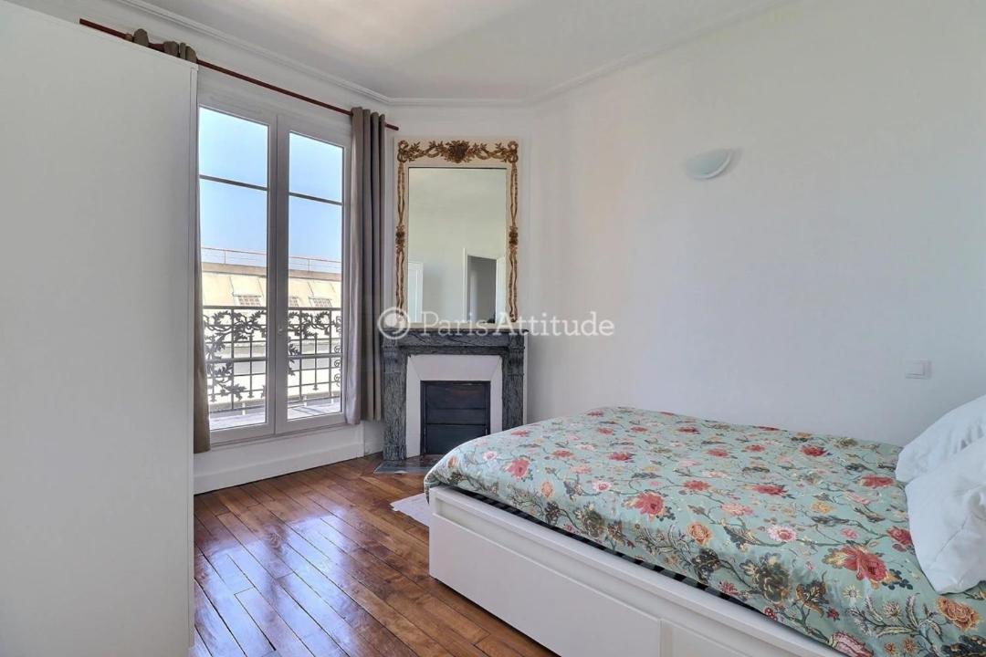 Apartment Montmartre - Balcony Overlooking Paris