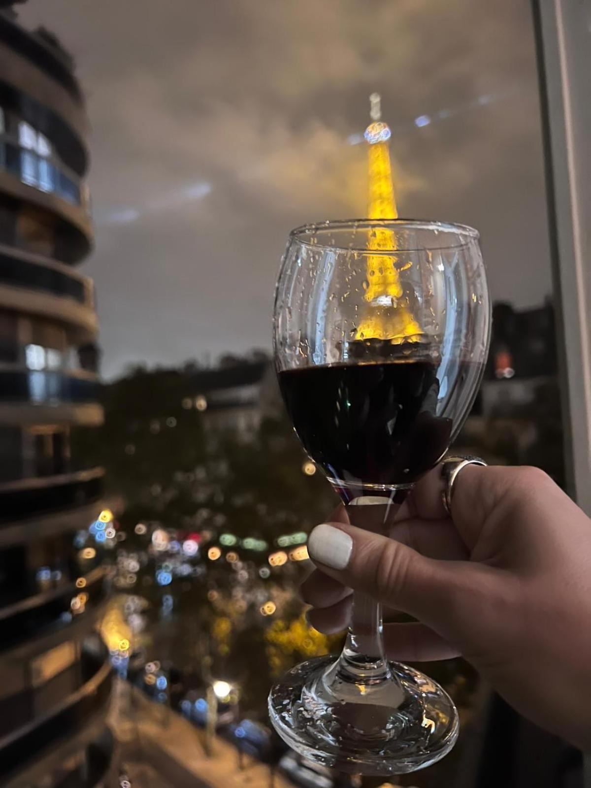 Appartement Center Eiffel Tower View