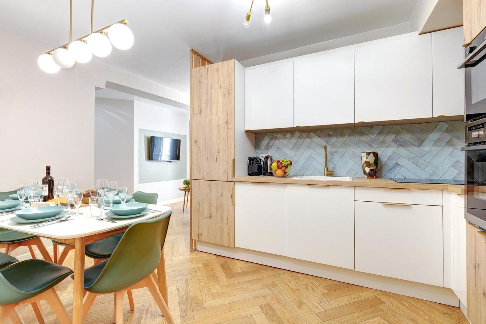 223 Rothschild - Superb In Apartment