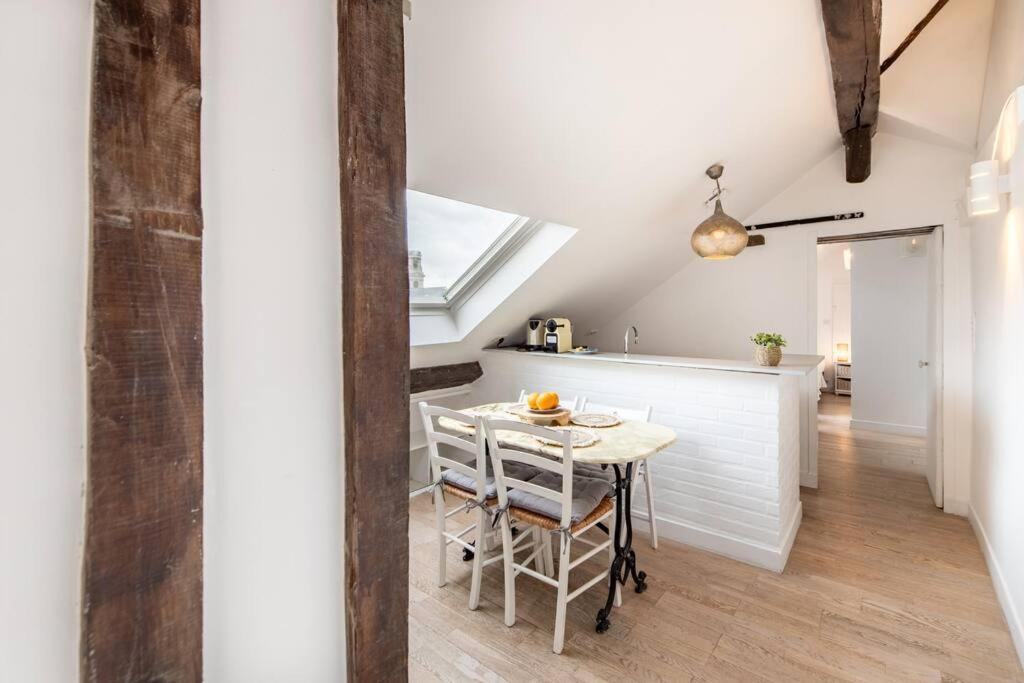 Apartment Heart Of Saint-germain Only 3 Minutes From The Amaizing Luxembourg Gardens Paris