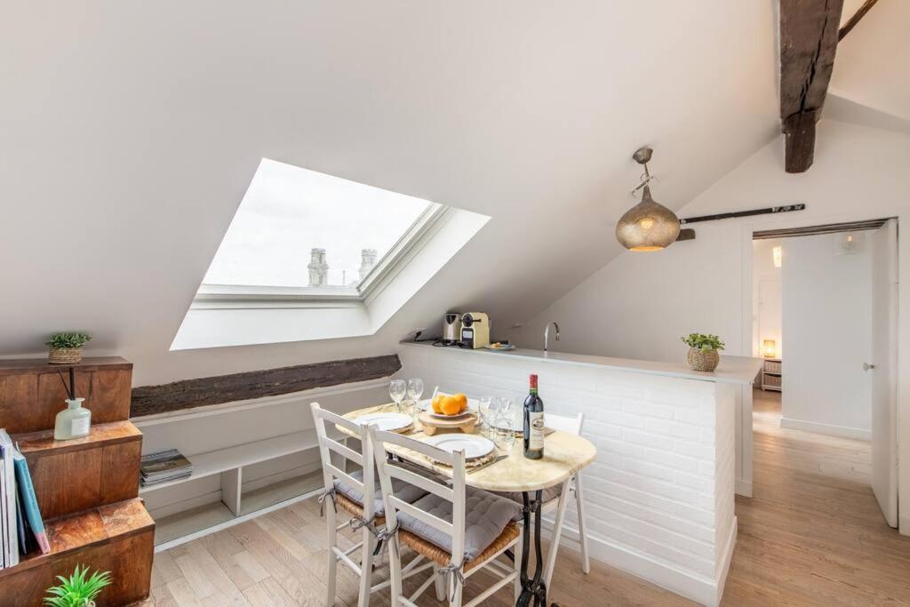 Heart Of Saint-germain Only 3 Minutes From The Amaizing Luxembourg Gardens Paris