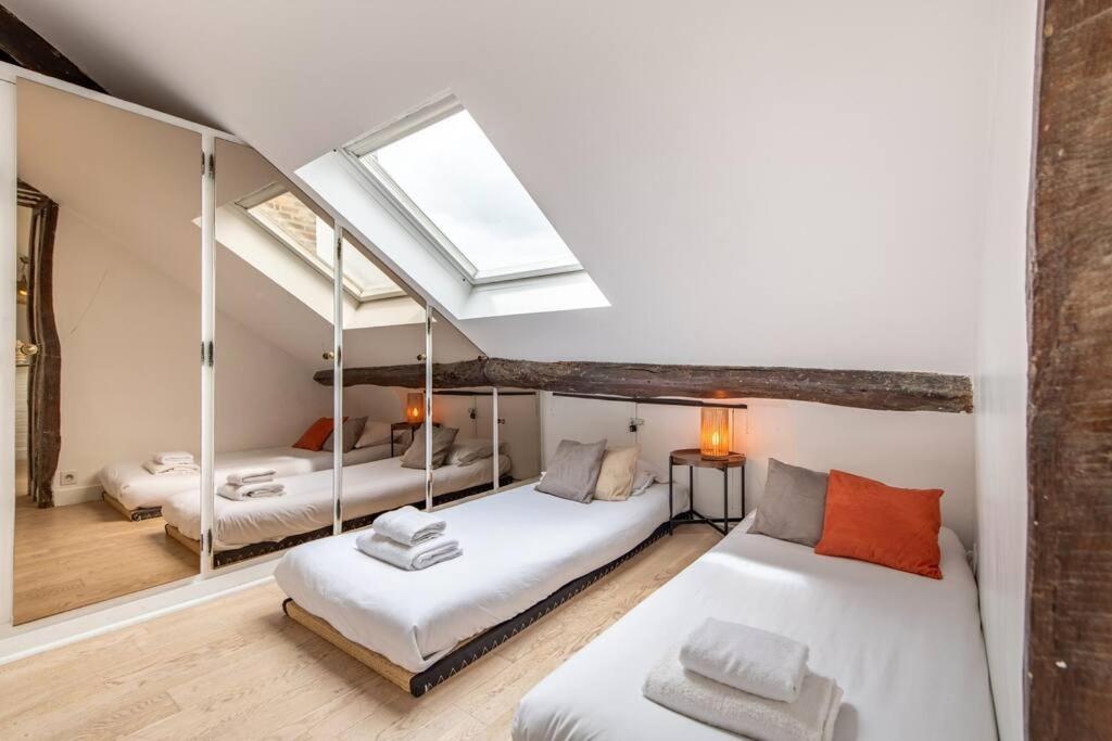 Heart Of Saint-germain Only 3 Minutes From The Amaizing Luxembourg Gardens *