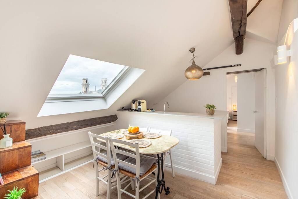 Heart Of Saint-germain Only 3 Minutes From The Amaizing Luxembourg Gardens * Paris