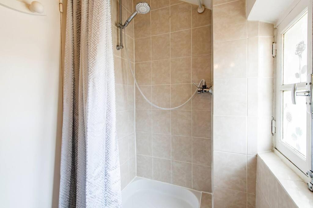 Heart Of Saint-germain Only 3 Minutes From The Amaizing Luxembourg Gardens Apartment