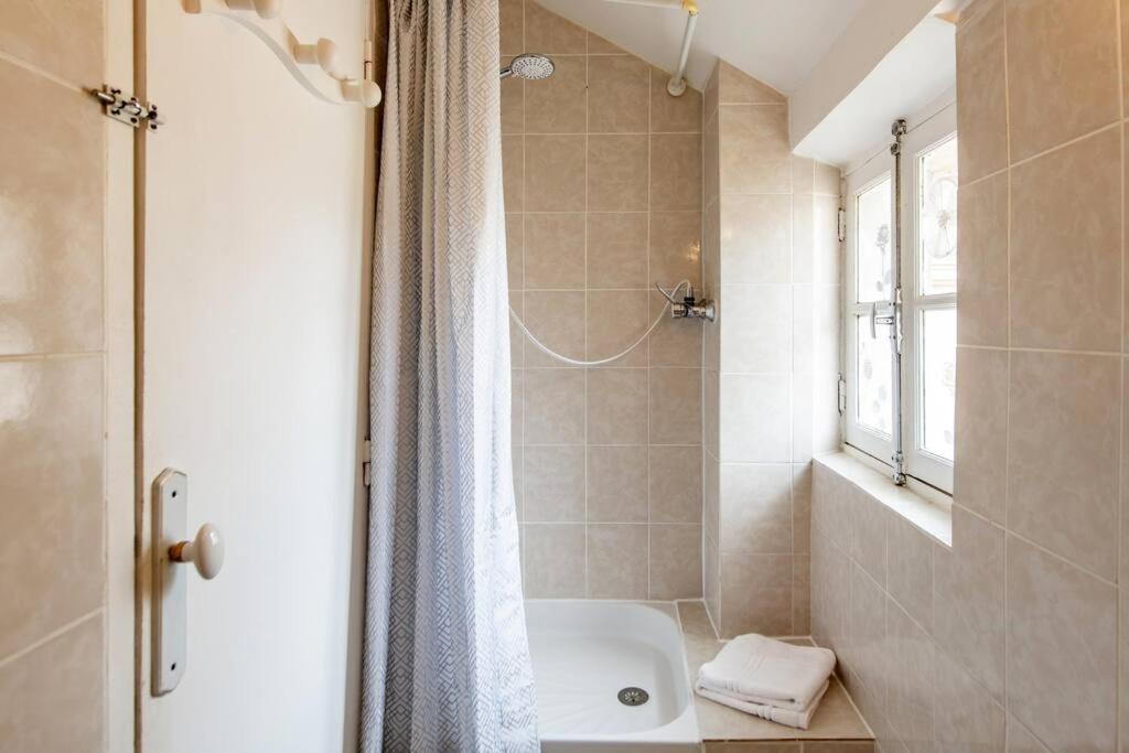 Apartment Heart Of Saint-germain Only 3 Minutes From The Amaizing Luxembourg Gardens *
